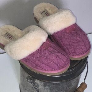 UGG big girl Pink Knit Slippers with Cream Fur size 4 EU 34